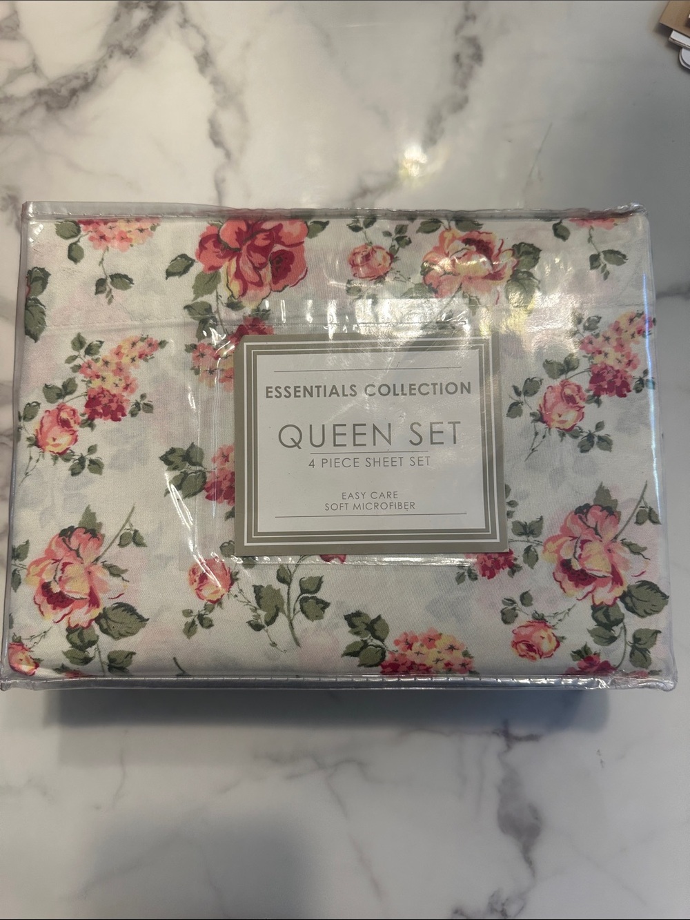 Macy's Floral Queen Sheet Set in Pink and Green